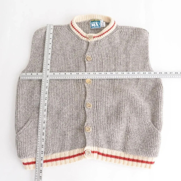 Cape Enrage Vintage Grey 100% Wool Sleeveless Vest ~Sz 46 - Picture 4 of 13